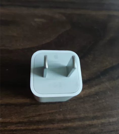 苹果原装iphone 5V充电头。30包邮...