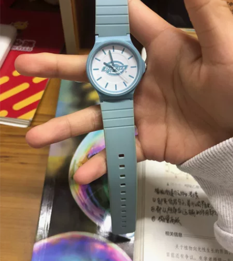 Dickies手表蓝色 现在换手表了，这个...
