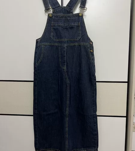 背带裙 闲置 感兴趣的话点“我想要”和我私...