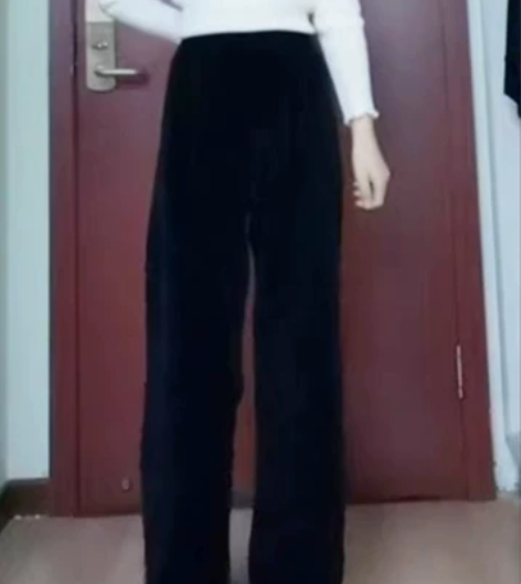 黑色灯芯绒阔腿裤。高腰拖地。秋冬加绒女款。...