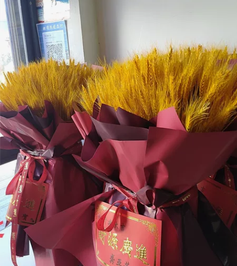 六个花篮，全新，30一个，同城送货 感兴趣...