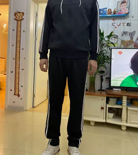 男士运动服套装，全新，没瑕疵，模特身高18...