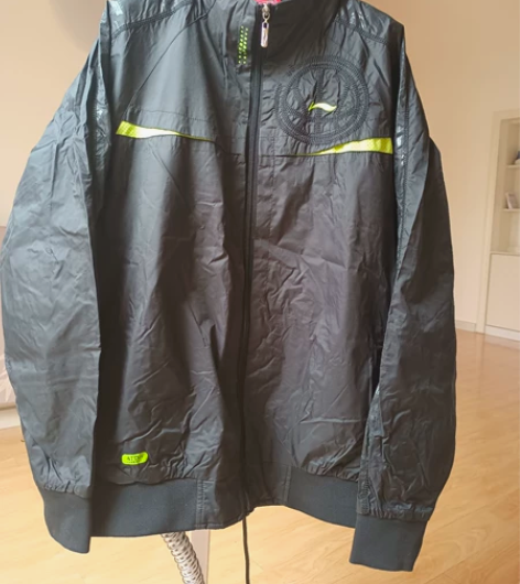 男士运动服 感兴趣的话点“我想要”和我私聊...