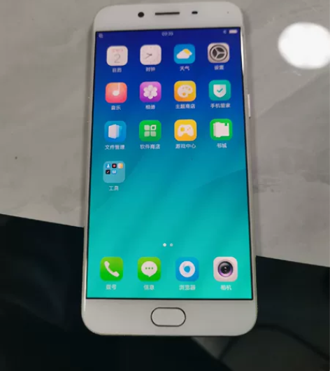 oppo  R9s，4＋64，原装三星屏无...