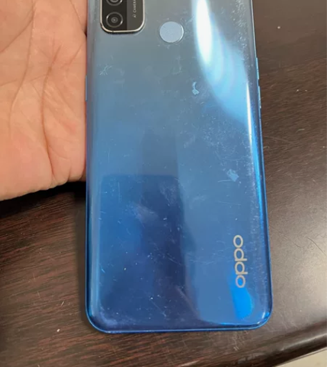 Oppo  A32  4+128开机外屏碎...