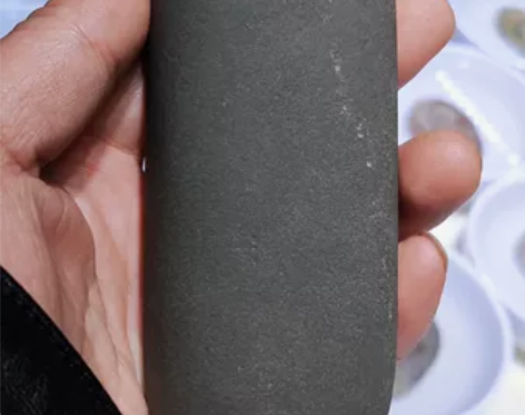 非常完美的镇纸石 原石 152mm 感兴趣...