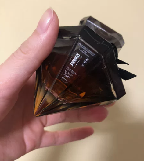 兰蔻璀璨珍爱午夜香水 30ml。这应该是那...