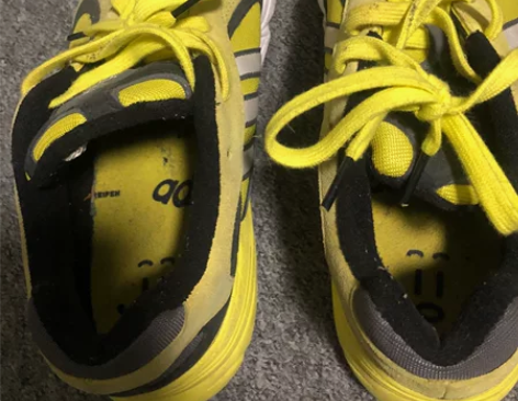 阿迪运动鞋，44码，低价转给有缘人。自取，...