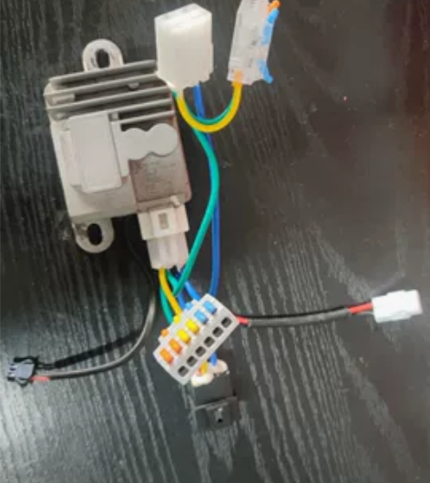 两千多公里换了大灯所以把DC一块换了,在等...