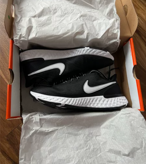 Nike Revolution 5EXT防...