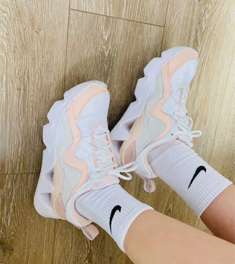 NIkE耐克鞋 外增高 ，这个品牌的鞋子不...