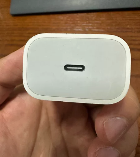 再出一套苹果20w快充，充电头线，收拾屋子...