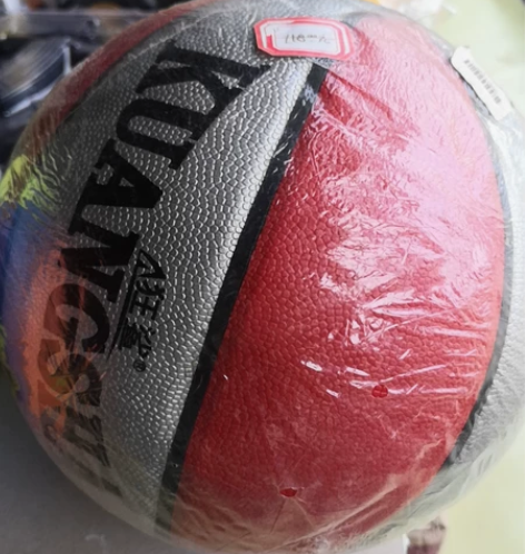 一、篮球三件装，原价158篮球+两件赠品1...