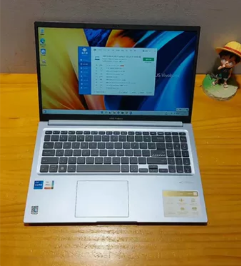 华硕无畏15 2022新款 12代i7 1...