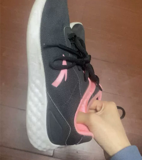 安踏儿童运动鞋以前穿过1个月不合脚放进仓库...