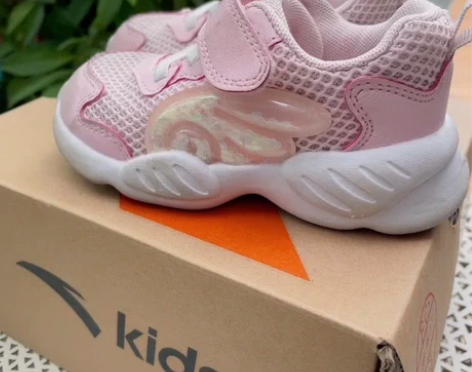 安踏女婴童潮流族群时尚系列休闲鞋珍珠粉春秋...