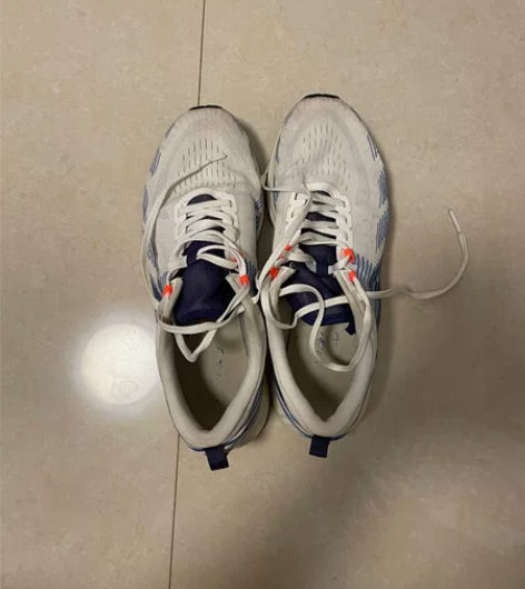 李宁赤兔4跑鞋 44码 9新 已刷干净 感...