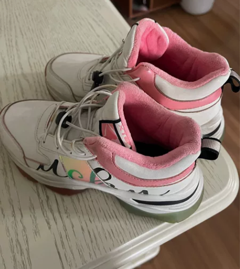 xtep特步女童鞋 孩子穿小了，35码。要...