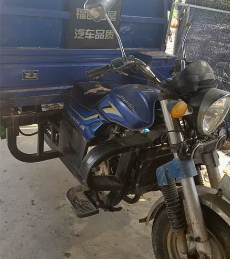 福田雷沃三轮摩托车200改的自卸，2.5五...