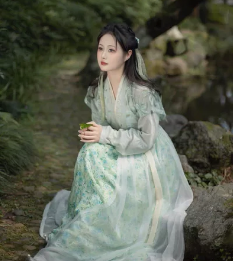 司南阁赵灵儿同款汉服,s码,裙子xs码,可...