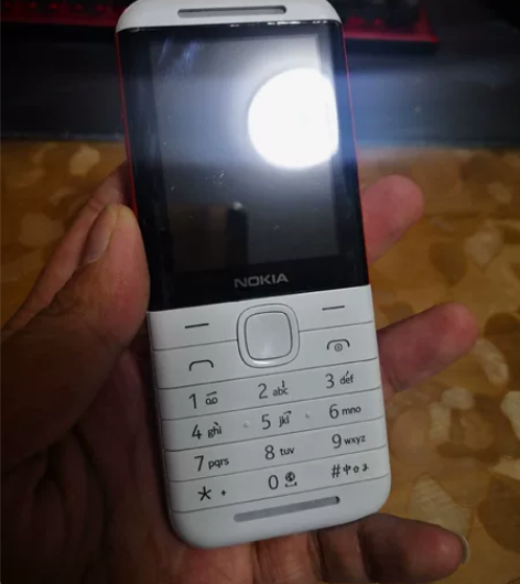 诺基亚3210xm 屏幕有划痕 支持联通移...