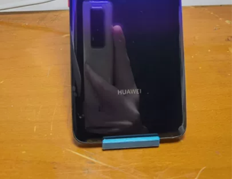 华为Mate20pro，极光色，6+128...