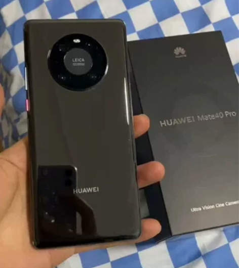 绝对正品，2021年买的，华为mate40...