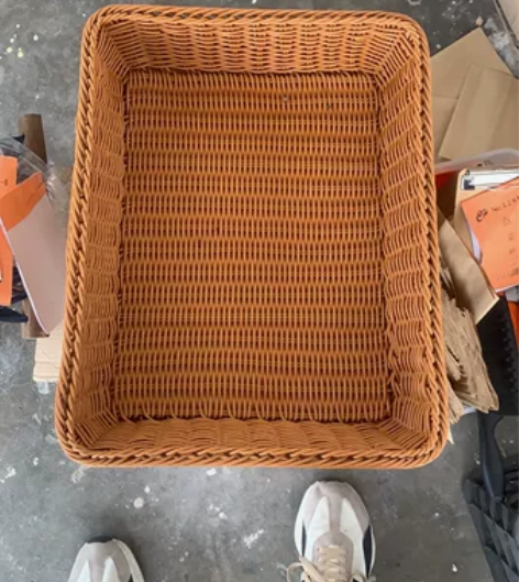 水果篮子10块钱一个一共8个 感兴趣的话点...