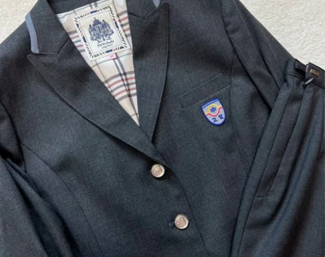 【出】古岩中学西服94码，全新，收到就没有...