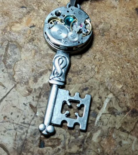 手工制作金属朋克机械表芯钥匙项链 材质：钛...