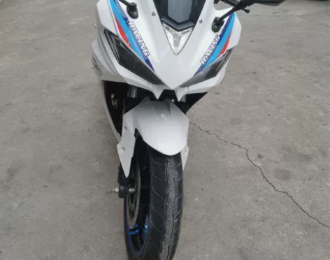 撩妹神器，22年1月份购买上牌，V6原厂透...