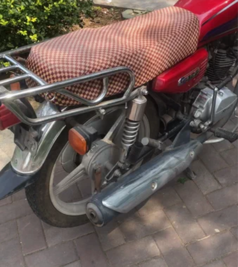 济南神鹰125摩托车 13年3月生产 15...