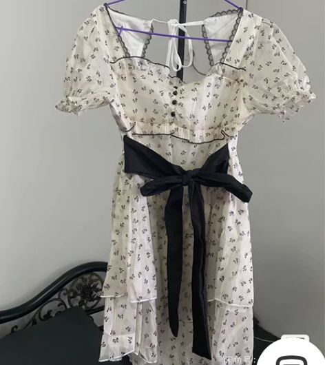 法式方领轻柔连衣裙ml 感兴趣的话点“我想...