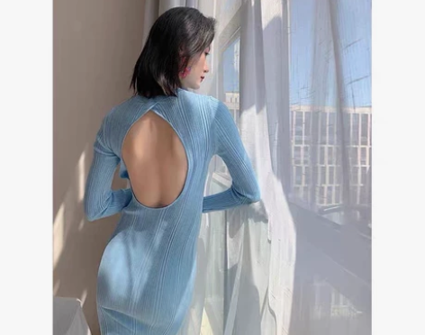大码法式收腰蓝色针织连衣裙子设计感小众心机...
