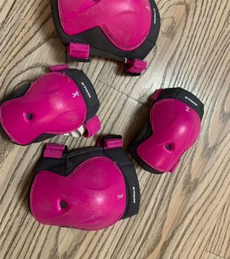 儿童平衡车和轮滑护具,35块自提,平衡车的...