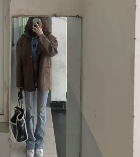 淡蓝色喇叭牛仔裤 M码数 170+的姐妹速...