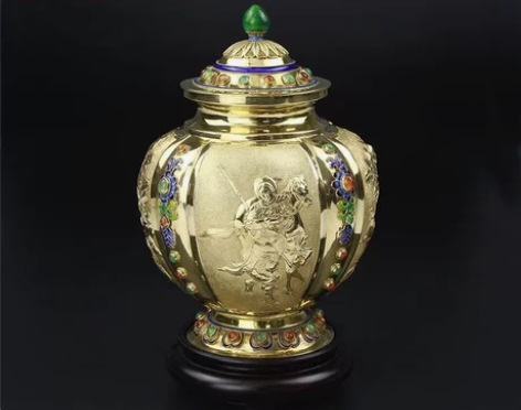 民国时期纯银鎏金珐琅彩花丝百宝嵌錾刻刀马旦...