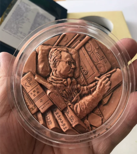 当代杰出残疾人代表-著名作家、翻译家王志冲...