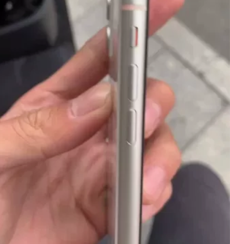 iPhone 11 存储容量:64G购买渠...