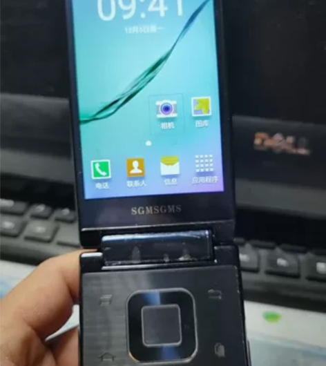 三姆斯手机，致敬三星手机。质量还行，原机贴...