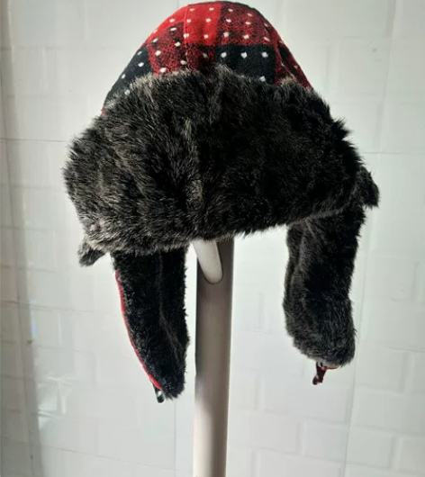 雷锋帽红色波点黑红格冬季男女通用 9.5新...