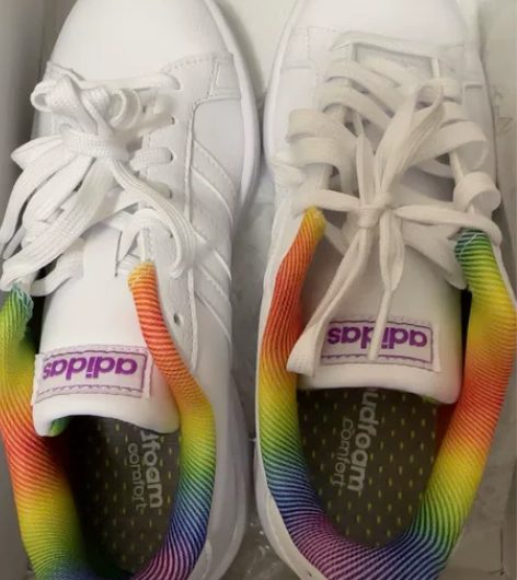 阿迪运动鞋 全新37 保正 大刀出的 可以...