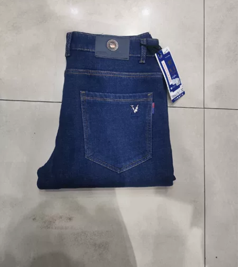 超值男士黄金绒32码商务直筒加绒牛仔裤，断...