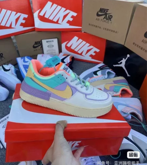 【全新捡漏】耐克女子马卡龙空军休闲板鞋 鞋...