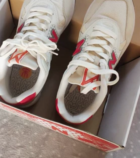 新百伦鞋 实体店购买 左脚前头有一点点开 ...