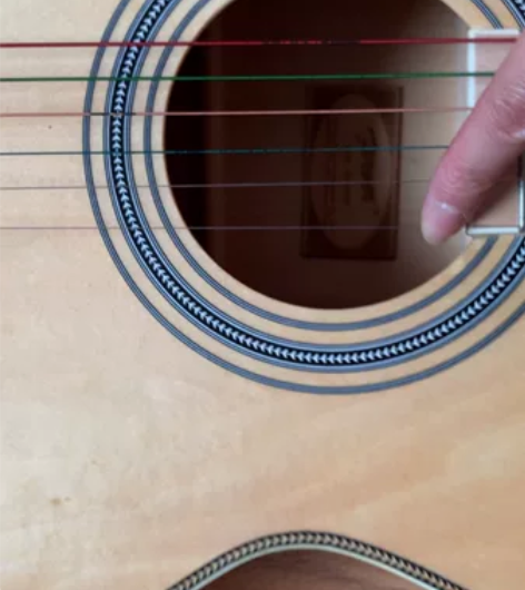 民谣吉他 低价出 感兴趣的话点“我想要”和...