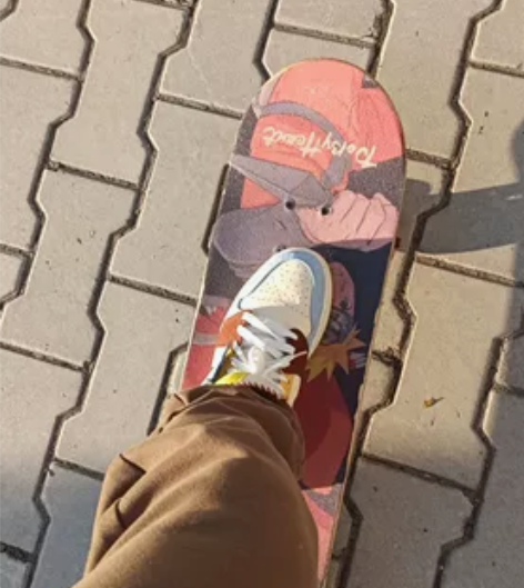 DBH滑板，火影忍者联名款 感兴趣的话点“...