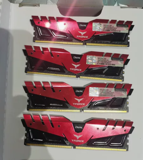 十铨冥神DDR4 3000 8G*2套条、...