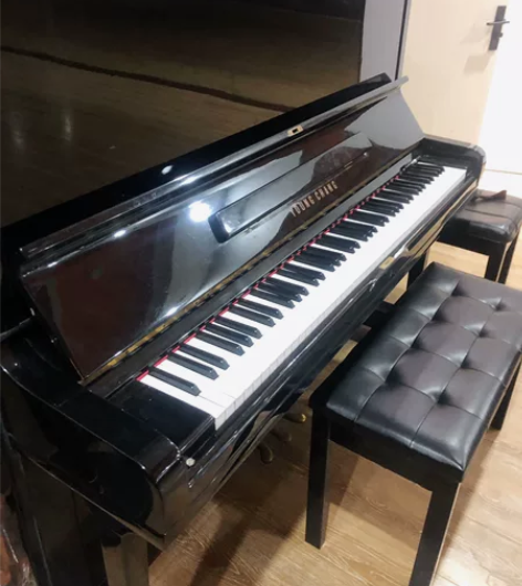 闲置钢琴 音色很不错 没有任何损坏，详情请...