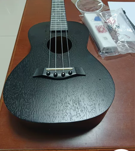 威伯全新尤克里里全套,21寸音质好 不包邮...